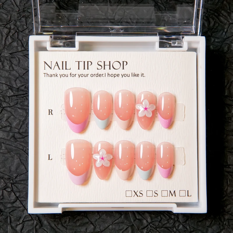 Elegantes Blumenmuster Press-On Nagelset