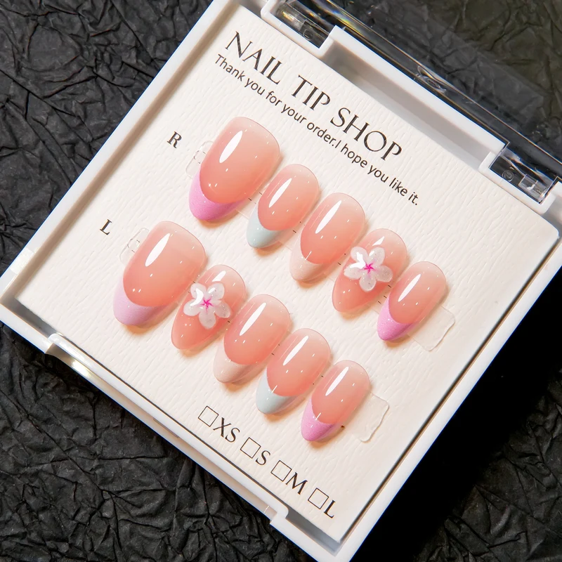 Elegantes Blumenmuster Press-On Nagelset