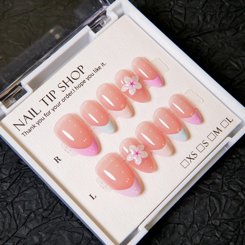 Elegantes Blumenmuster Press-On Nagelset