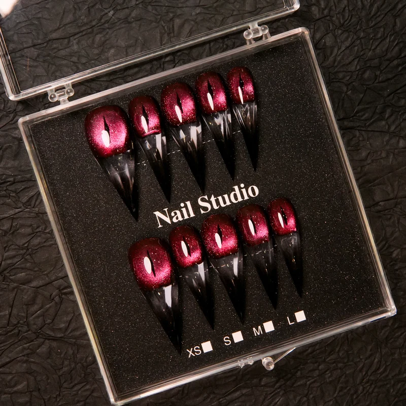 Glamorous Press-On Nail Tips