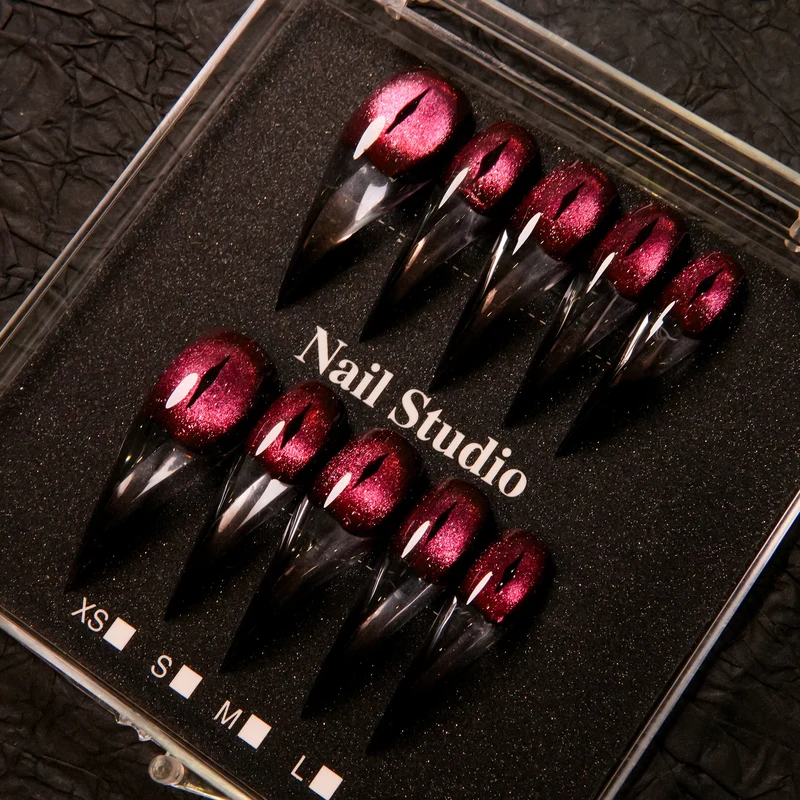 Glamorous Press-On Nail Tips