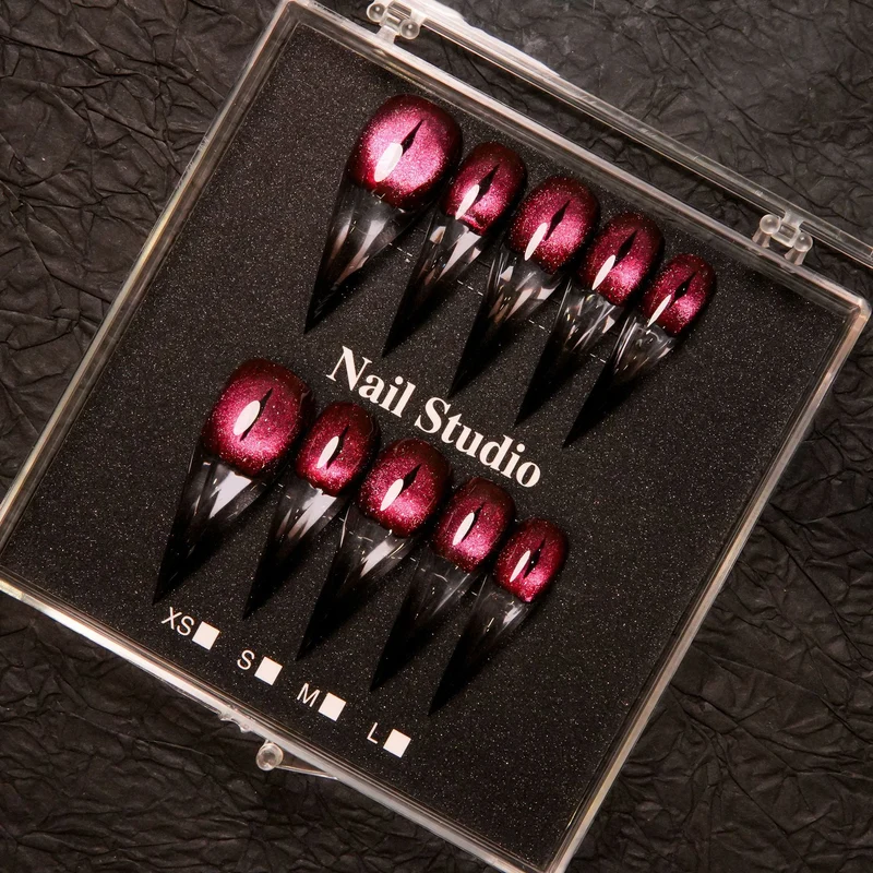 Glamorous Press-On Nail Tips