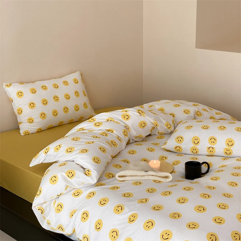 Feinster Baumwollsatin-Bettbezuggarnitur mit zartem Blumenprint und atmungsaktivem Komfortbezug