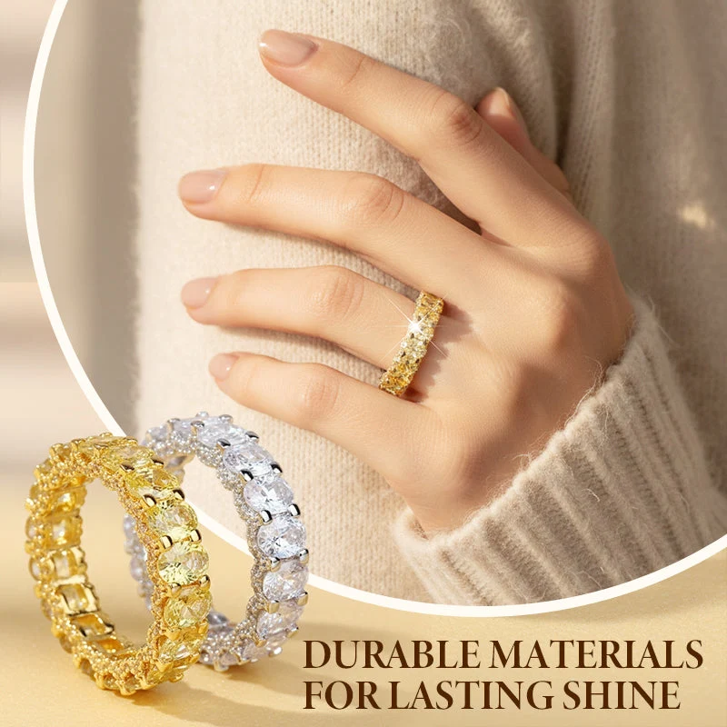 Modischer Mémoire-Ring mit glitzernden Zirkonia-Steinen