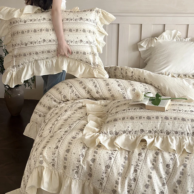 Bettwäsche-Set aus Baumwolle mit Volants und Vintage-Blumenmuster