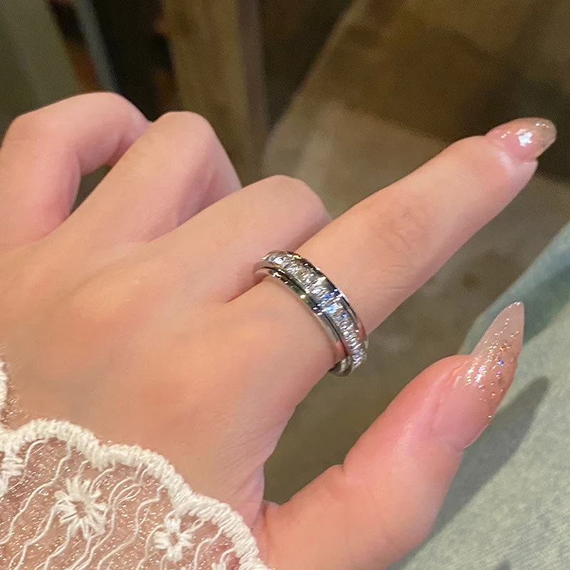 💖Black-Friday-Mega-Angebot – 50 % Rabatt!💖Drehbarer Spinner-Ring aus Titanstahl mit Zirkonia