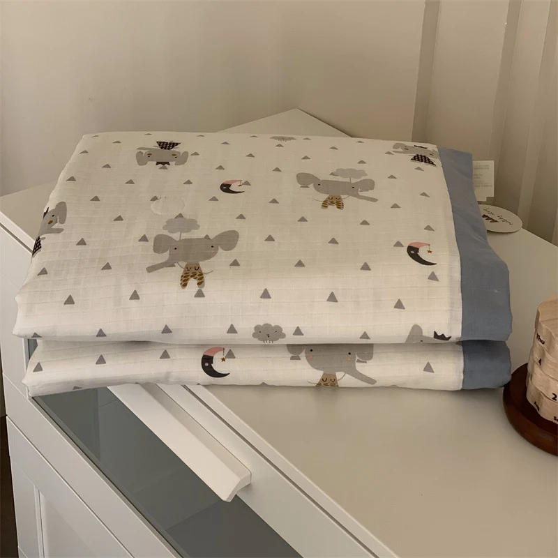 Weiche Mull-Babydecke mit Teddy-Design und doppellagiger Gaze