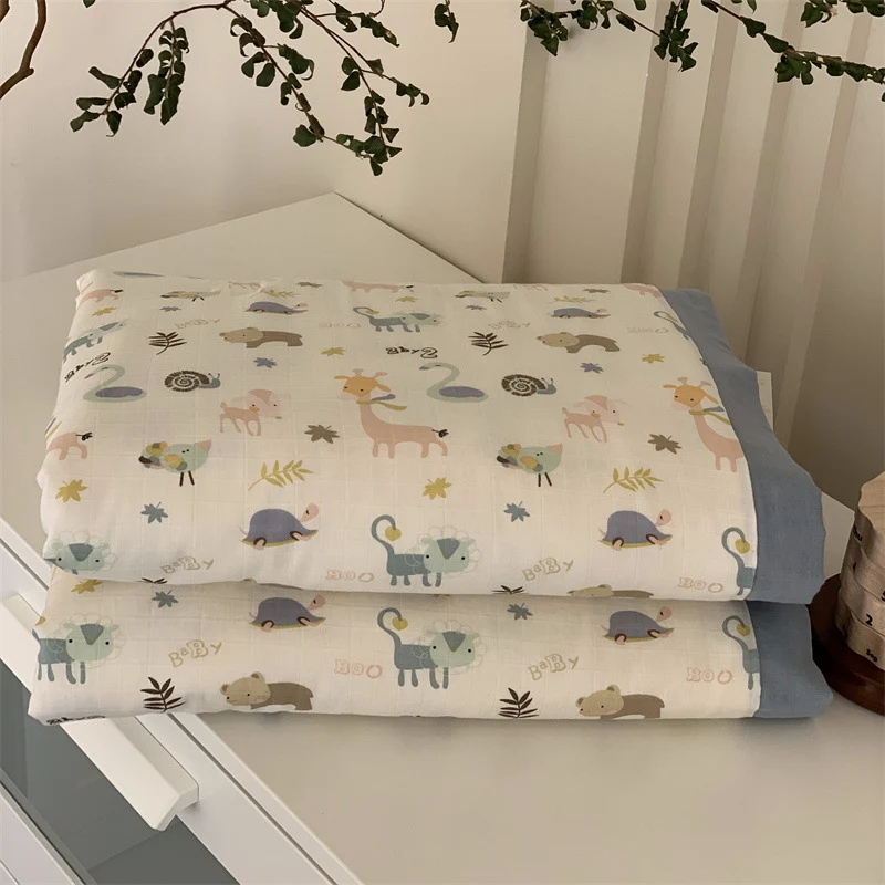 Weiche Mull-Babydecke mit Teddy-Design und doppellagiger Gaze
