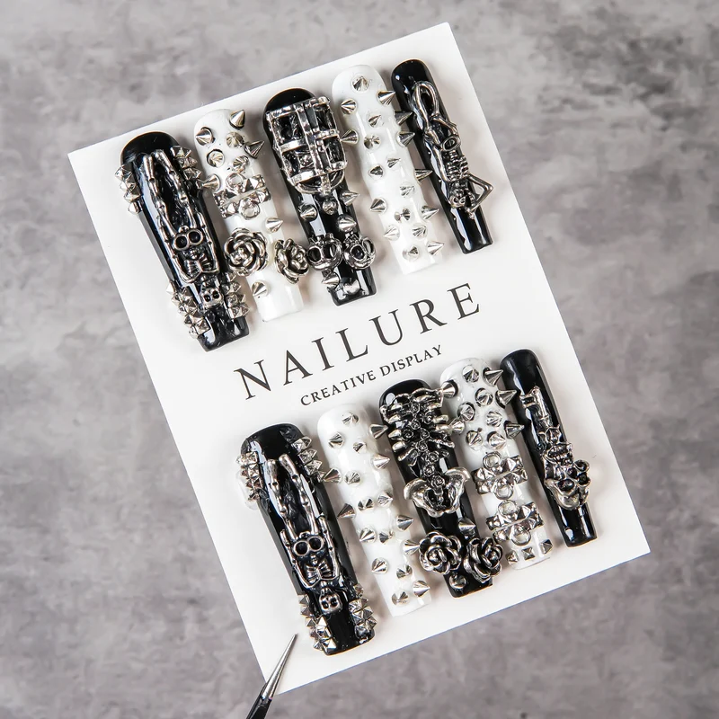 Dekorativer gotischer Press-On Nagelset