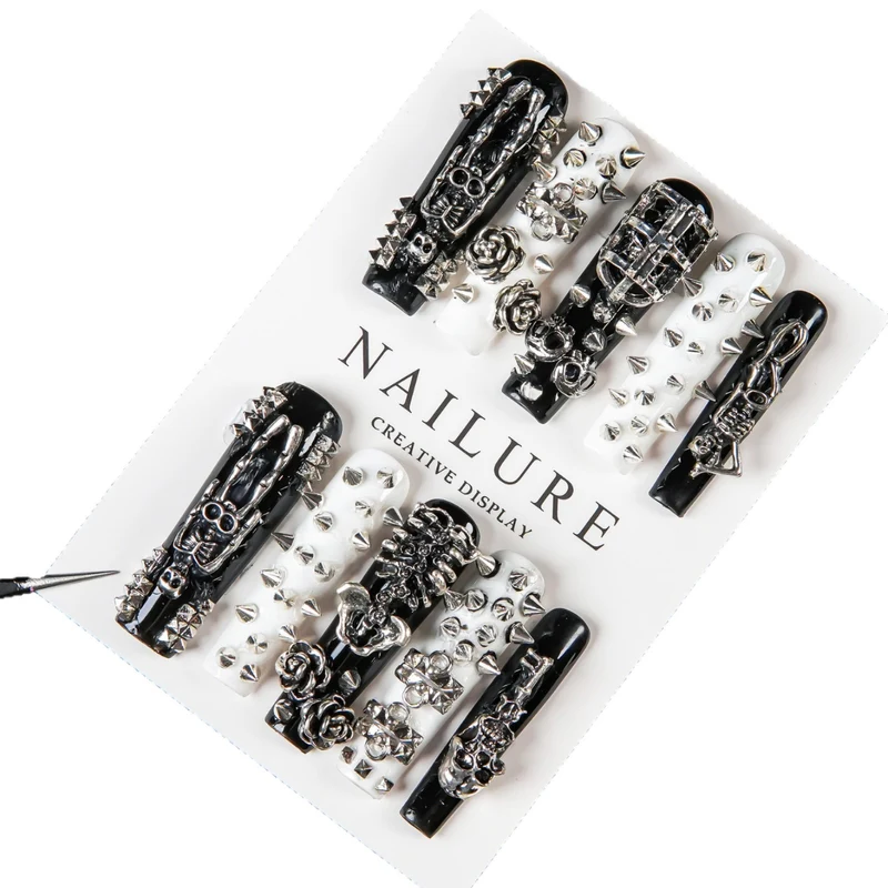 Dekorativer gotischer Press-On Nagelset