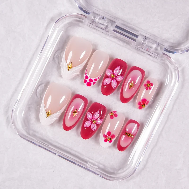 Dekoratives Floral Press-On Nagelset