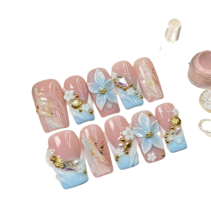 Dekorative Blumendekorations-Nagelkunst-Set