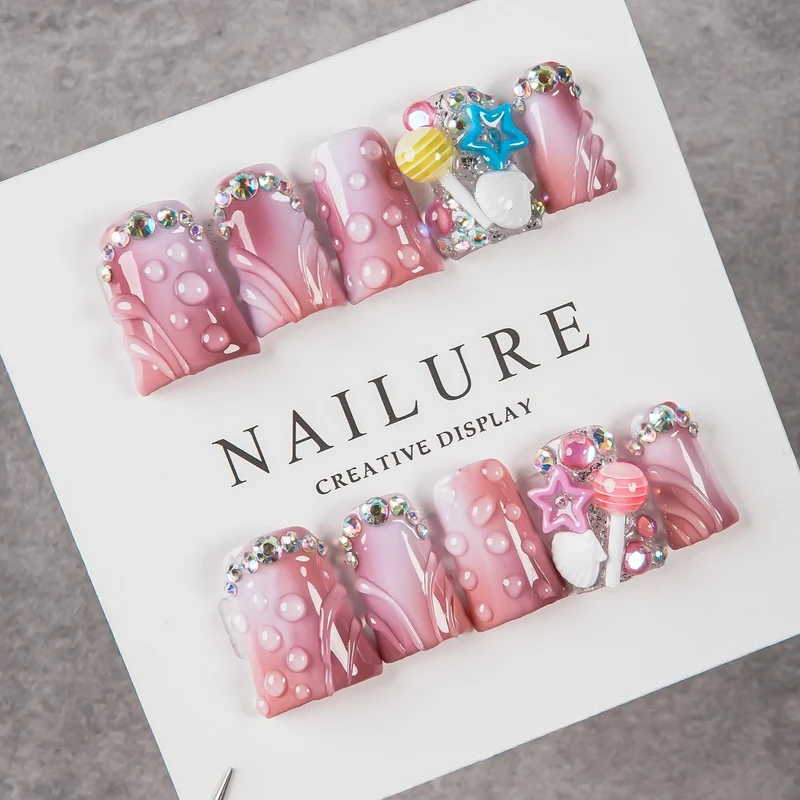 Dekoratives Fantasy-Themen Press-On Nagelset