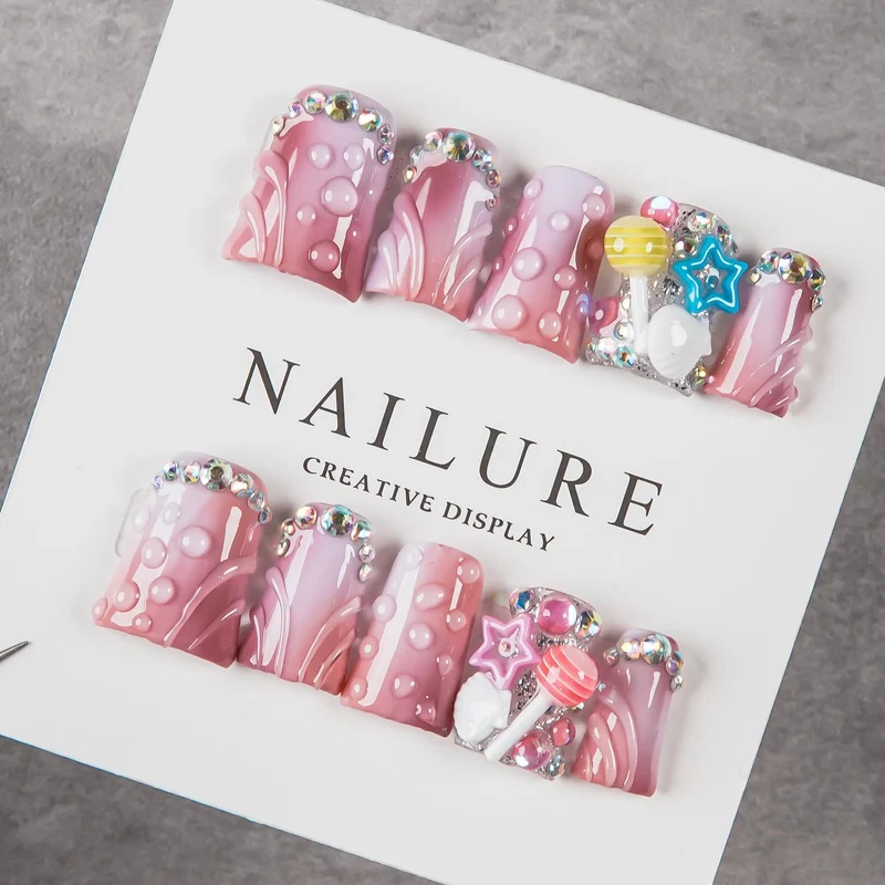 Dekoratives Fantasy-Themen Press-On Nagelset