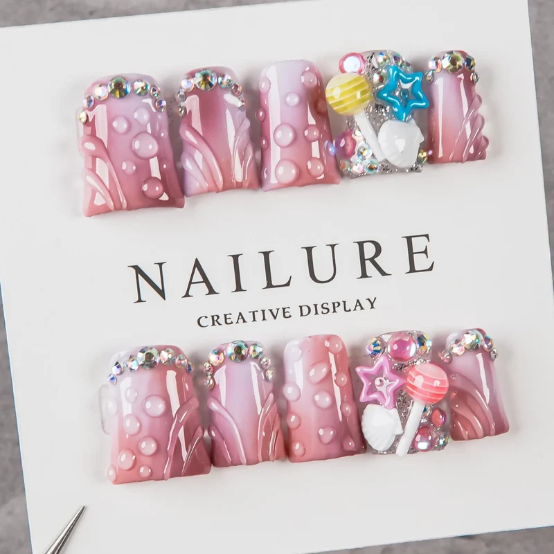 Dekoratives Fantasy-Themen Press-On Nagelset