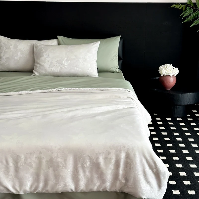 Luxuriöses Bettwäsche-Set aus Satin mit dezentem Blumenjacquard
