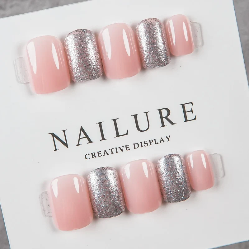 Kreatives Press-On Nagelkunst Set