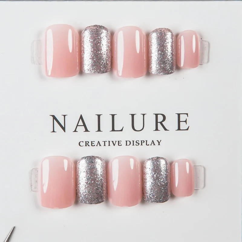 Kreatives Press-On Nagelkunst Set