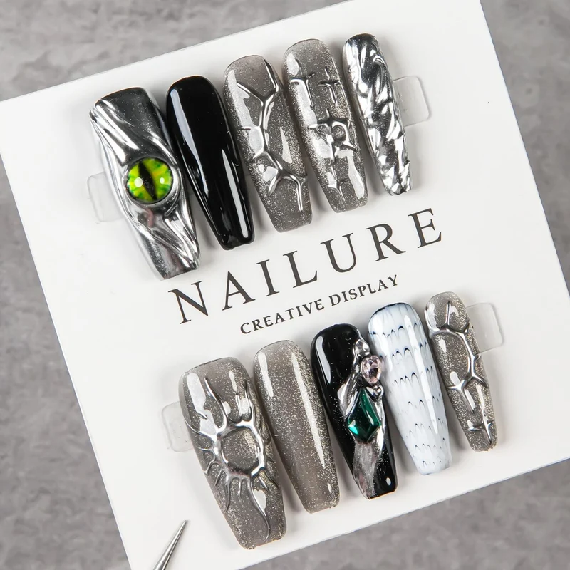 Kreatives Kunst Press-On Nagel Set mit einzigartigen Texturen