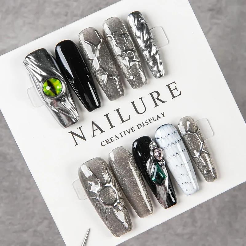 Kreatives Kunst Press-On Nagel Set mit einzigartigen Texturen