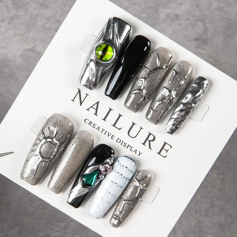 Kreatives Kunst Press-On Nagel Set mit einzigartigen Texturen