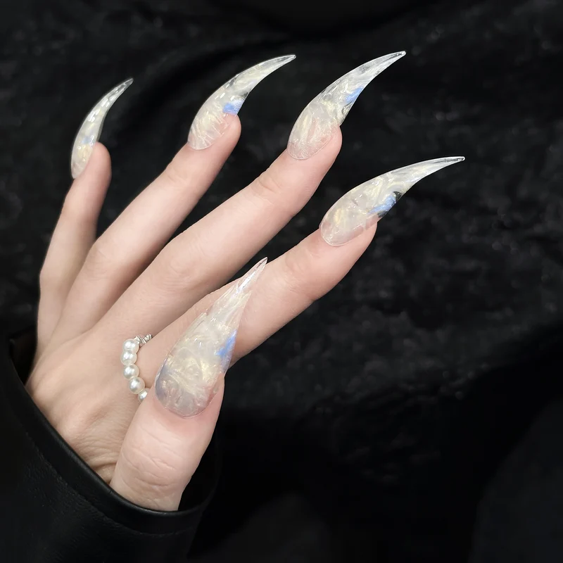 Künstlerische Stiletto Press-On Nägel 1791254987