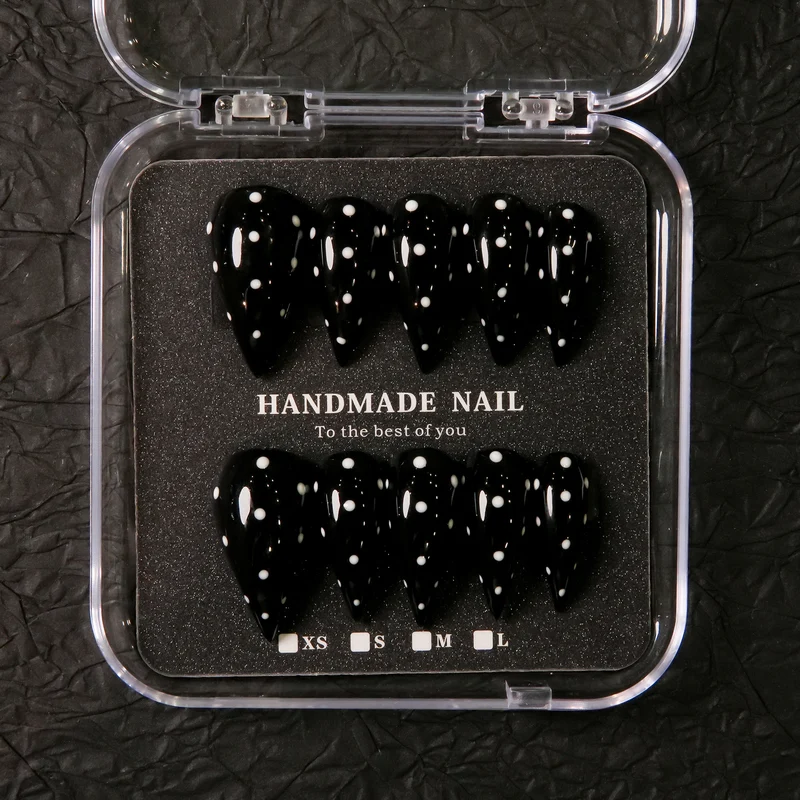 Künstlerisches Stiletto Press-On Nagelset
