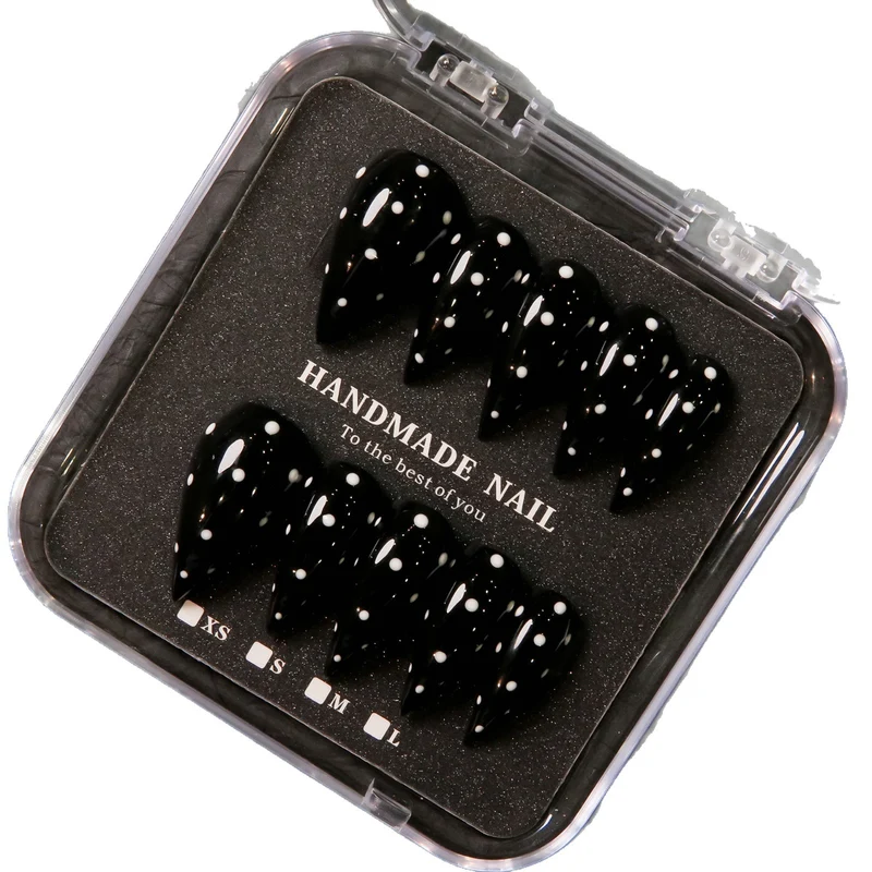 Künstlerisches Stiletto Press-On Nagelset