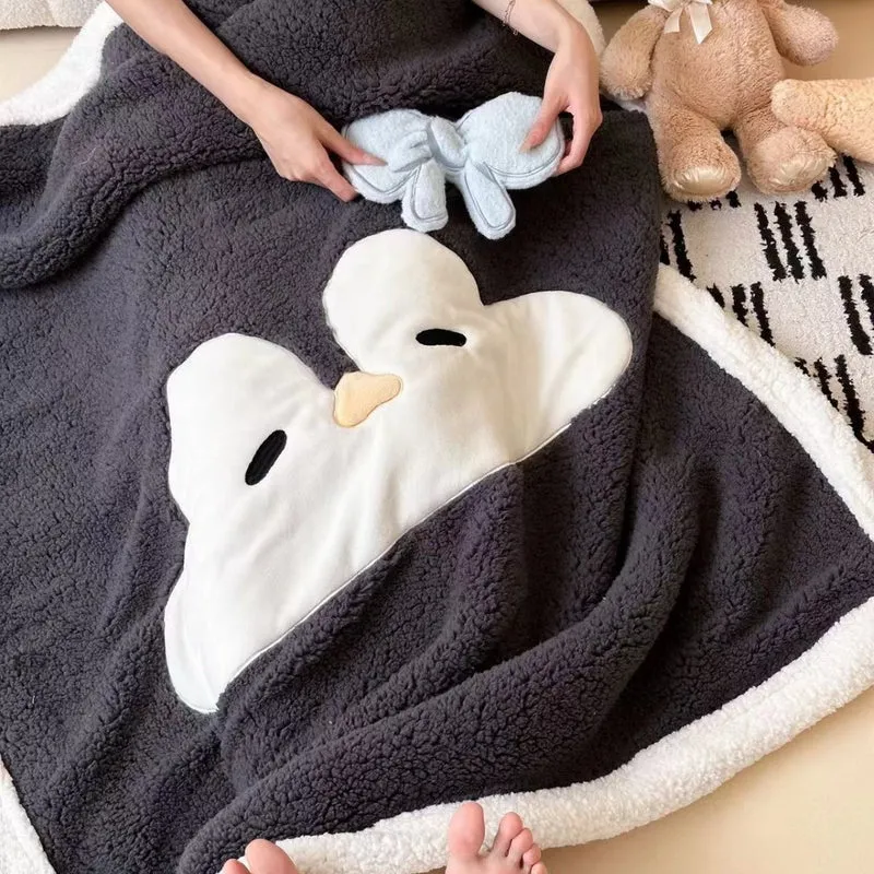 Kuschelige Sherpa-Kinderdecke mit appliziertem Wolkenmotiv und Teddy-Futter