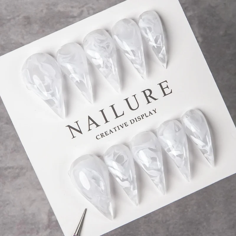Künstlerische Stiletto Press-On Nagelverzierungen 1791254780