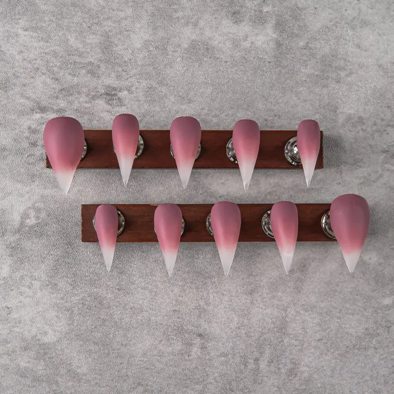 Künstlerische Stiletto-Nagelspitzen
