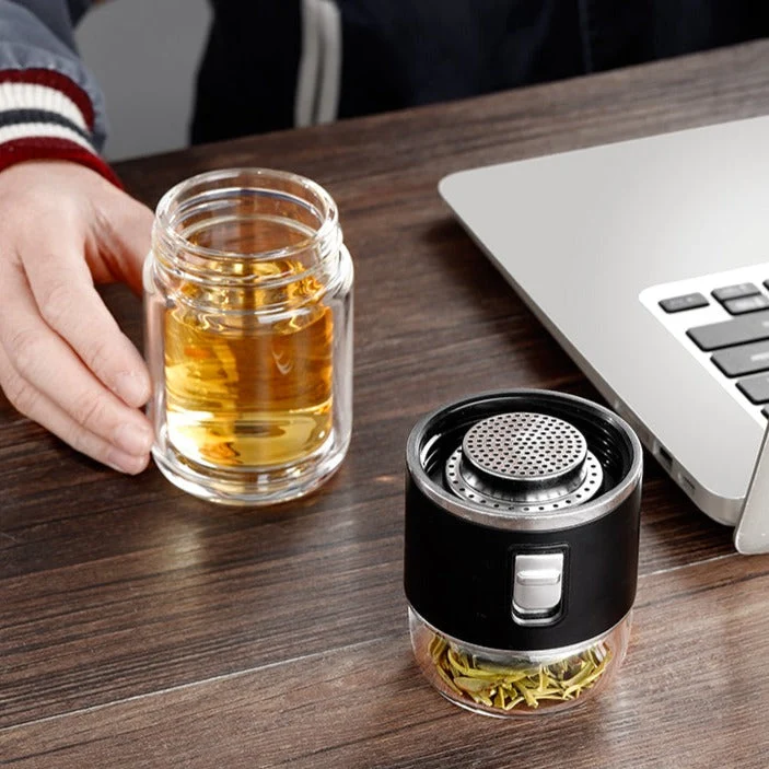 Skanto | Doppelwandige Teeflasche mit Infuser