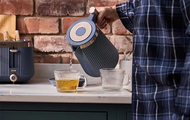 Russell Hobbs Brontë 1.7L Wasserkocher - Navy Blau | 26752