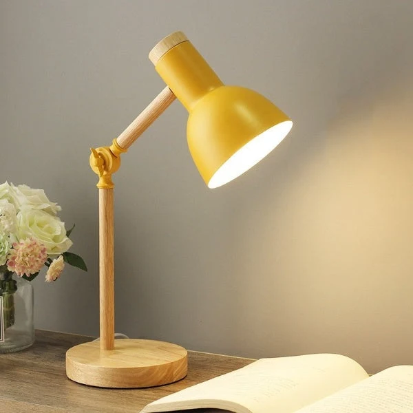 Skanto | Nordische LED-Schreibtischlampe aus Holz