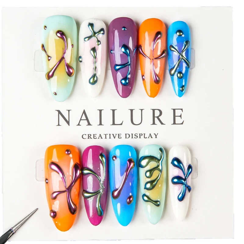 Künstlerisches Press-On Nagelset mit einzigartigem Design