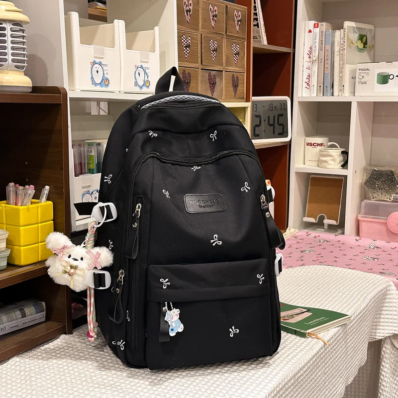 Multifunktionaler stilvoller Rucksack mit Hangtags Karnz