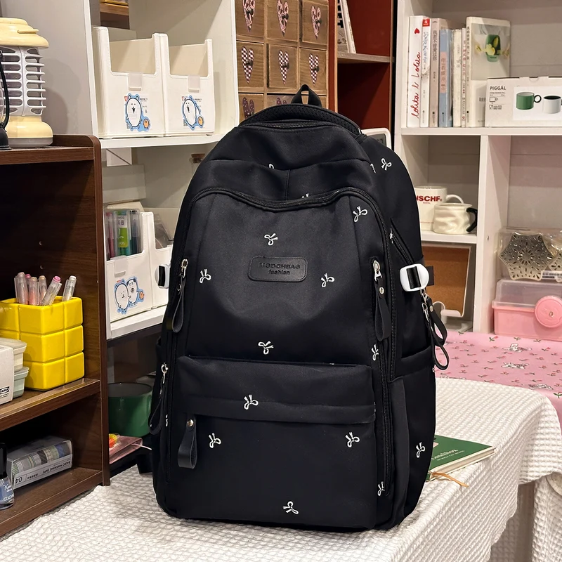Multifunktionaler stilvoller Rucksack mit Hangtags Karnz