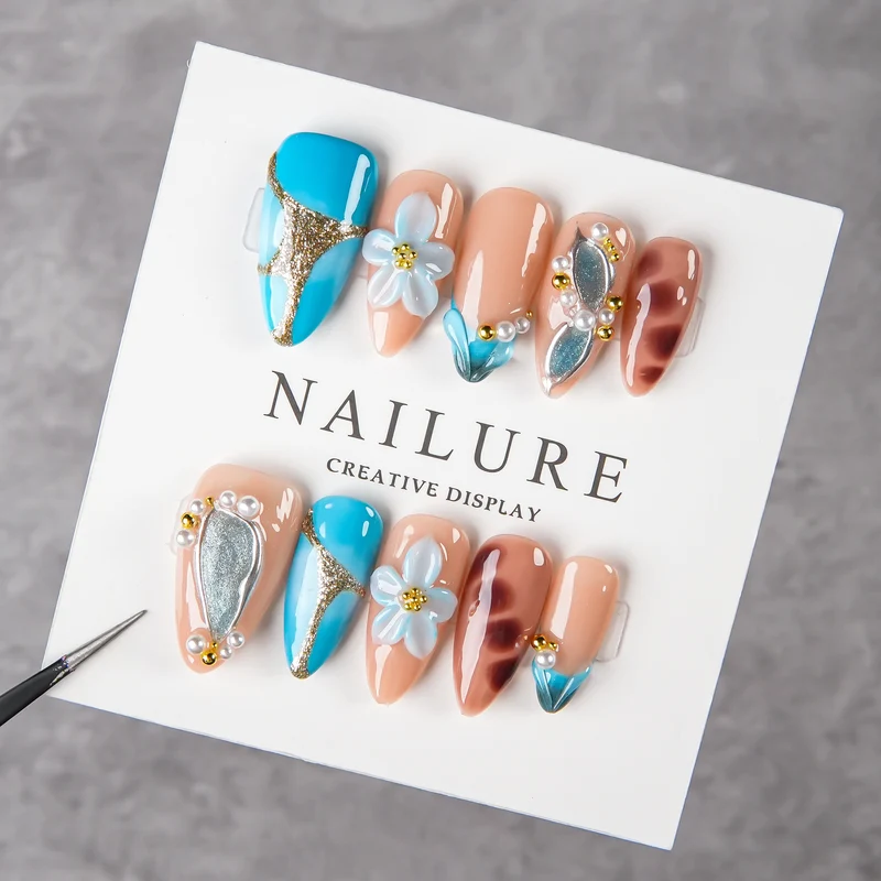 Künstlerisches Blumennagelset