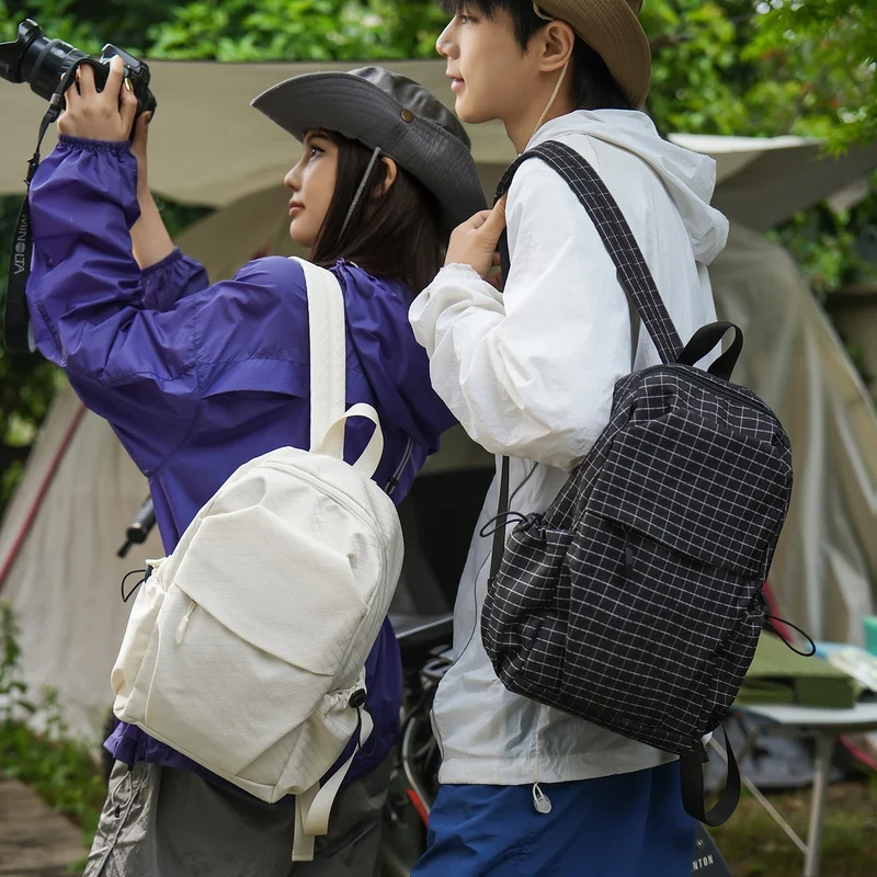 Multi-Funktionaler geometrischer Rucksack Karnz