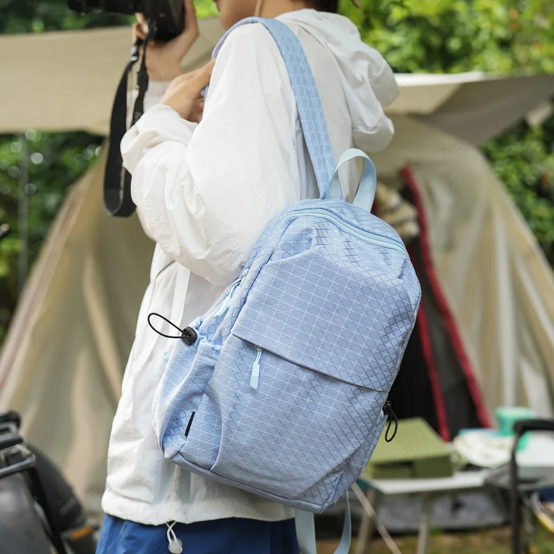 Multi-Funktionaler geometrischer Rucksack Karnz