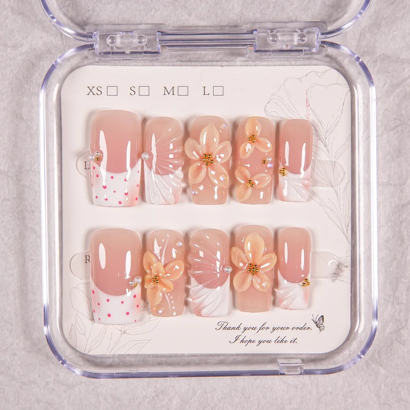 Künstlerisches Floral Press-On-Nägel Set