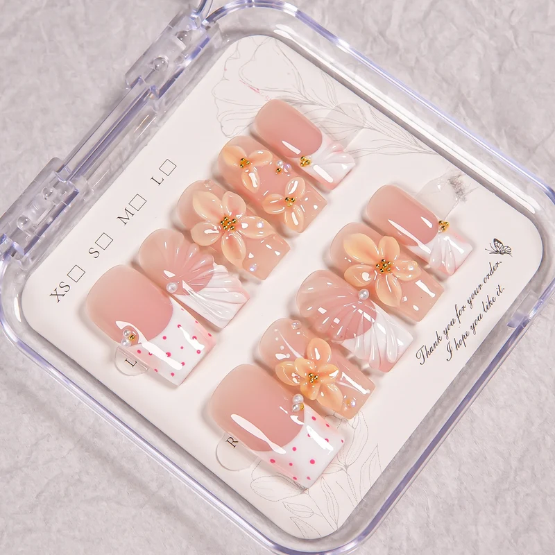 Künstlerisches Floral Press-On-Nägel Set