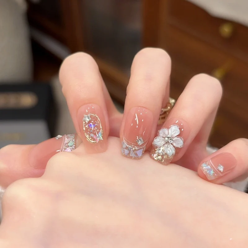 Künstlerisches Blumendesign Press-On Nagelset
