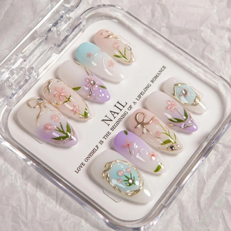 Künstlerisches Blumenmuster Press-On Nagel Set