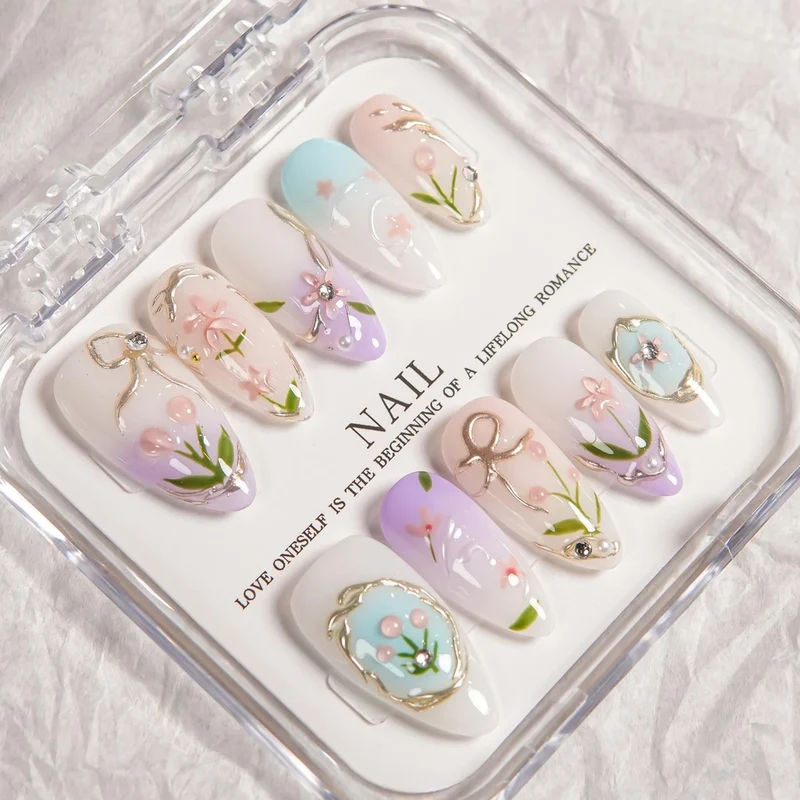Künstlerisches Blumenmuster Press-On Nagel Set