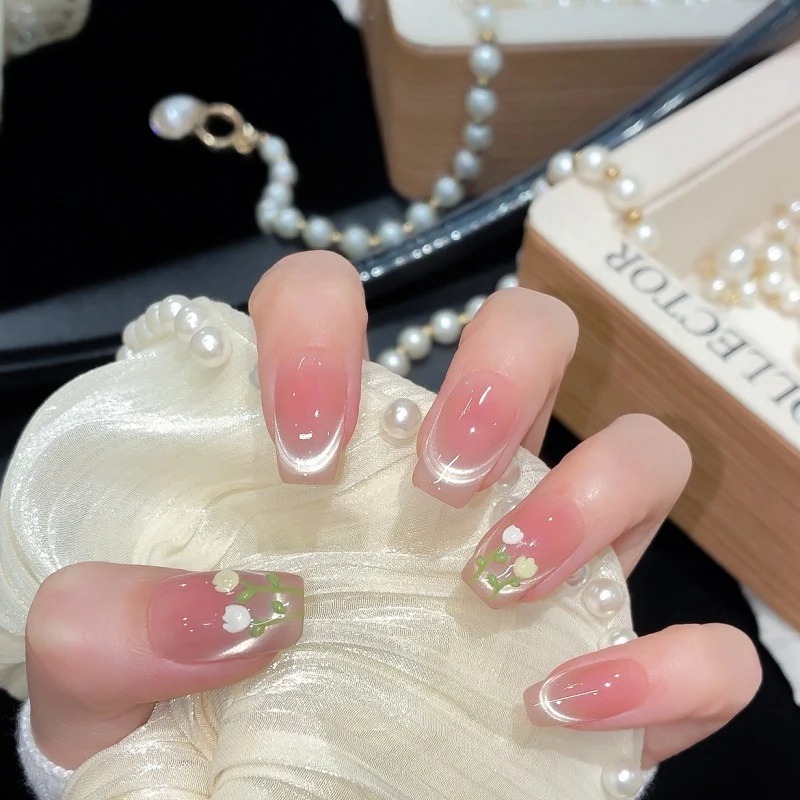 Künstlerisches Floral Press-On Nail Set