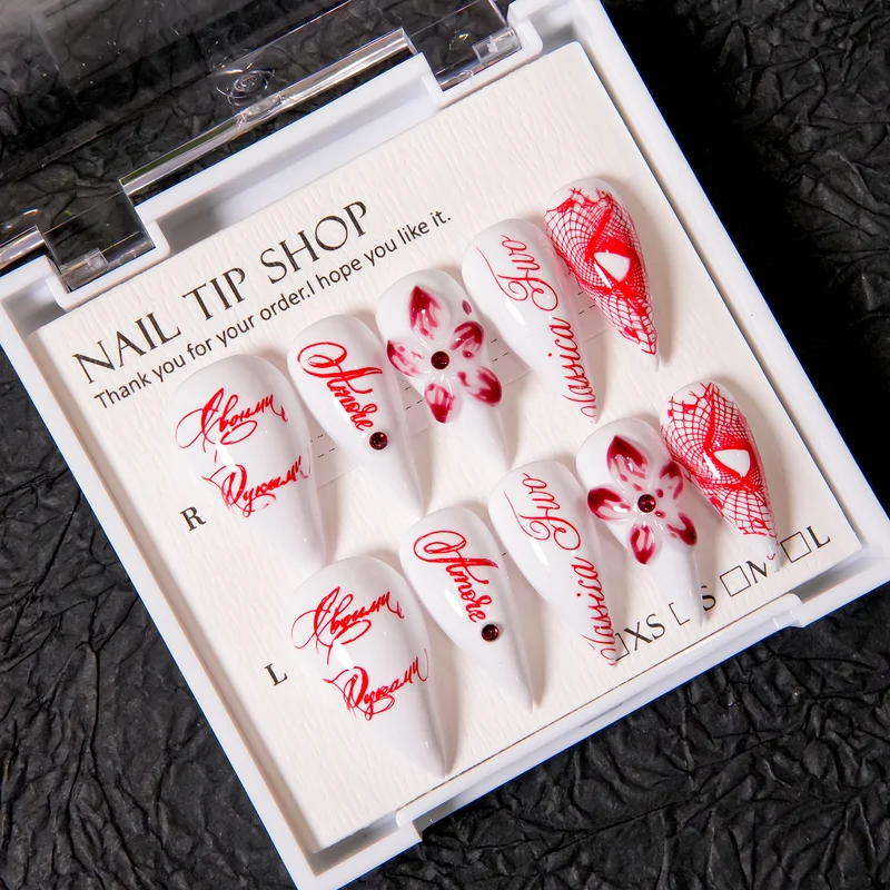 Künstlerisches Floral Press-On Nageldesign Kit