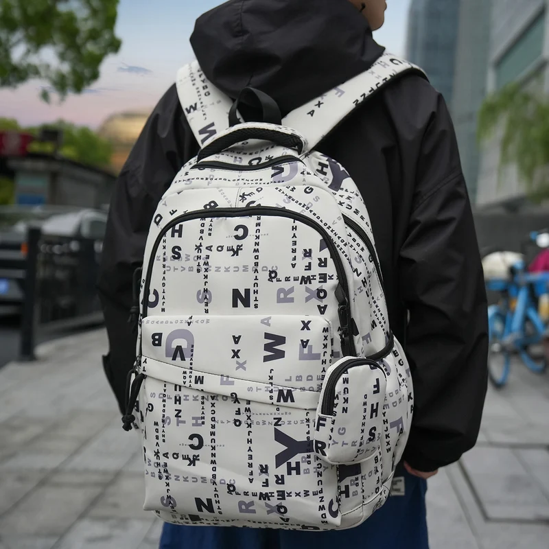 Moderner leichter Rucksack Karnz