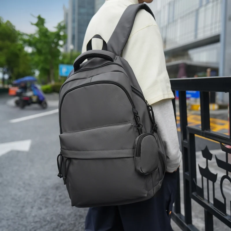 Moderner leichter Rucksack Karnz