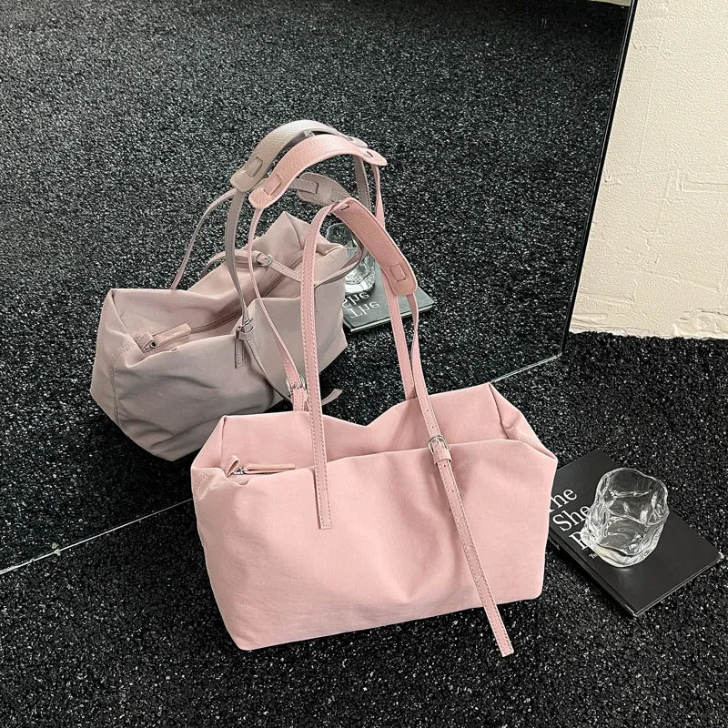 Minimalist Reis Duffel Tasche Karnz